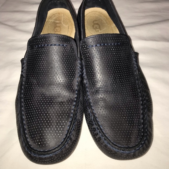 Size 9 Men’s UGS!!!! main image 5